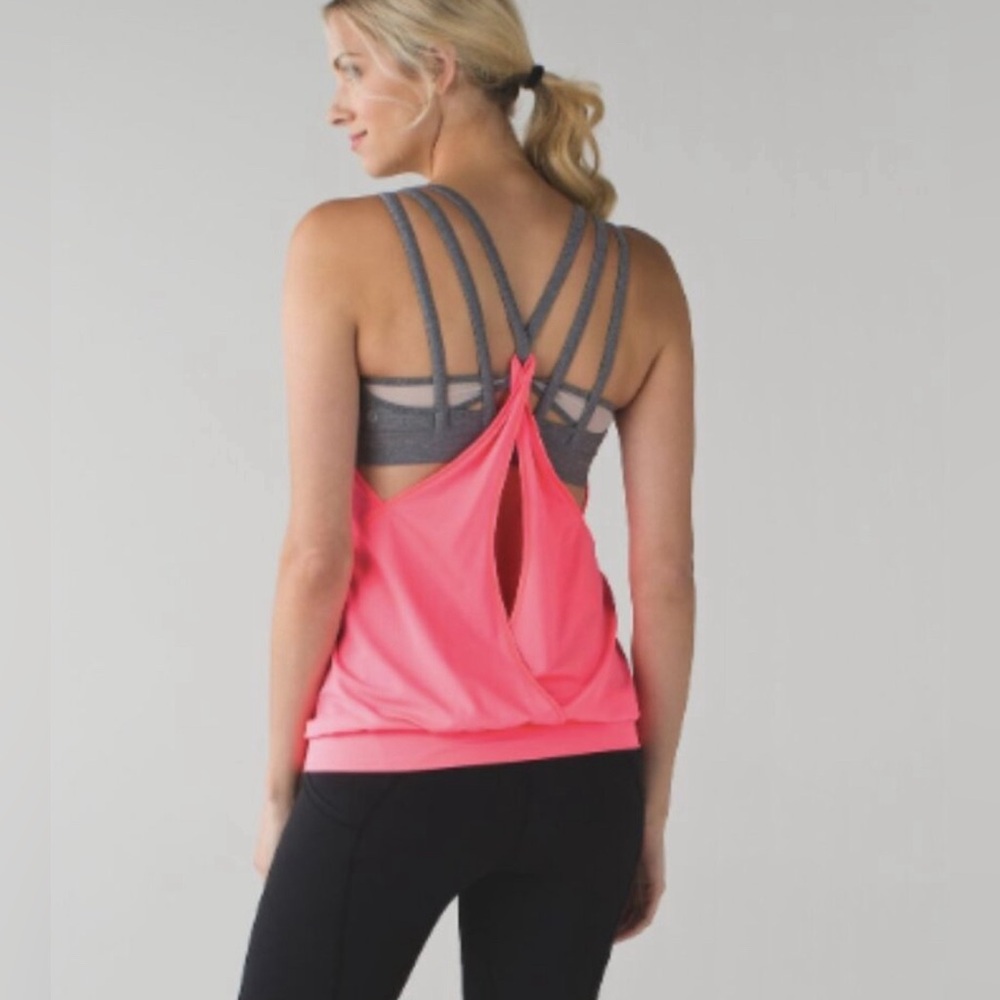 Lululemon Nouveau Limits Tank Color: Flash Light
Size 4